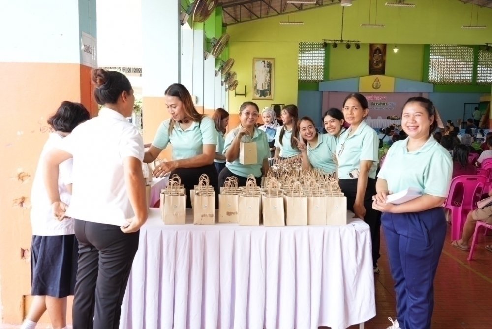 <div style='text-align:center;'><a href='img/article/art_1747372550/image/g/66b419eff21e85aec308f0fa463100881_322118142.jpg' target='_blank' style='color:#FFF !important;' download><b>ดาวน์โหลดรูปภาพ</b> <span style='font-size:12px;'>(1,000 x 669 px)</span></a></div>