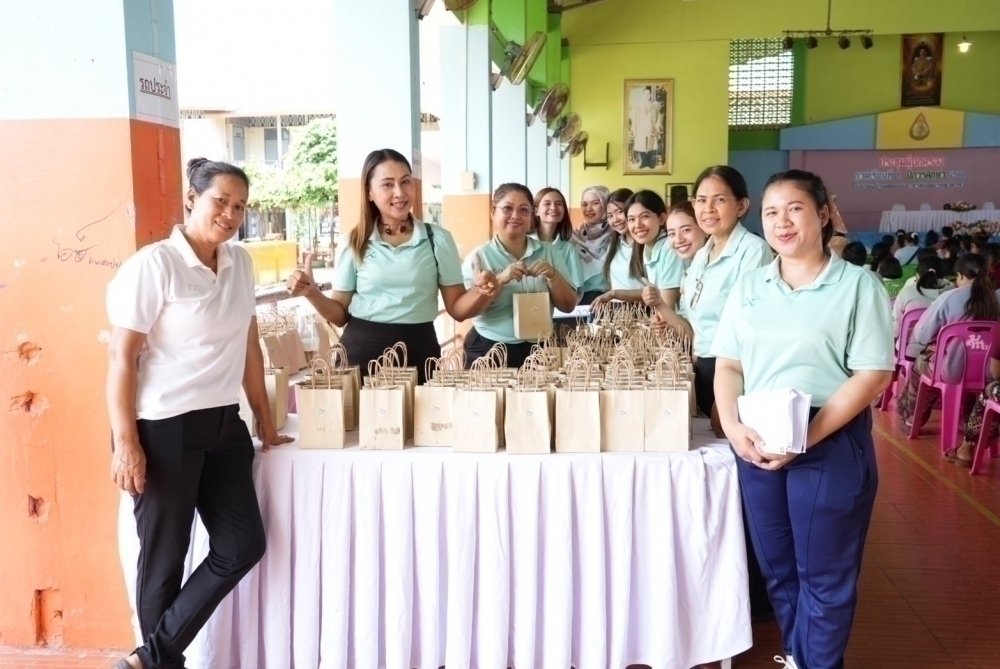 <div style='text-align:center;'><a href='img/article/art_1747372550/image/g/a46a22bd0657fafe353149b1e4d33b761_1418943278.jpg' target='_blank' style='color:#FFF !important;' download><b>ดาวน์โหลดรูปภาพ</b> <span style='font-size:12px;'>(1,000 x 669 px)</span></a></div>