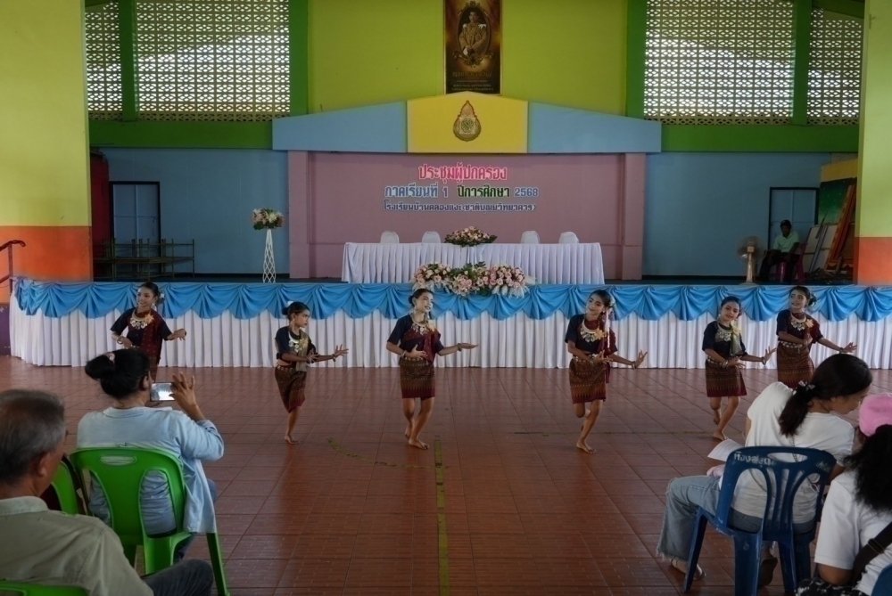 <div style='text-align:center;'><a href='img/article/art_1747372550/image/g/c77cdfd362302fd271a9ca5bd5f722481_2510771024.jpg' target='_blank' style='color:#FFF !important;' download><b>ดาวน์โหลดรูปภาพ</b> <span style='font-size:12px;'>(1,000 x 669 px)</span></a></div>