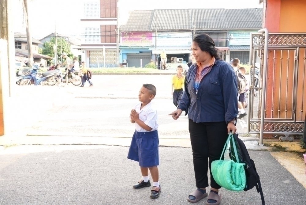 <div style='text-align:center;'><a href='img/article/art_1747372624/image/g/8664a279a31f88b9c4261f660fbdfc2b1_1414353655.jpg' target='_blank' style='color:#FFF !important;' download><b>ดาวน์โหลดรูปภาพ</b> <span style='font-size:12px;'>(1,000 x 669 px)</span></a></div>