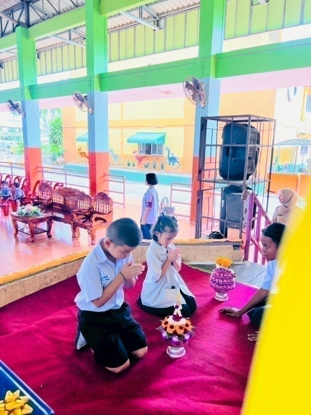 <div style='text-align:center;'><a href='img/article/art_1753069652/image/g/0256c69315f918bc6c8e87d6b701ff7e1_1431355378.jpg' target='_blank' style='color:#FFF !important;' download><b>ดาวน์โหลดรูปภาพ</b> <span style='font-size:12px;'>(1,000 x 1,334 px)</span></a></div>