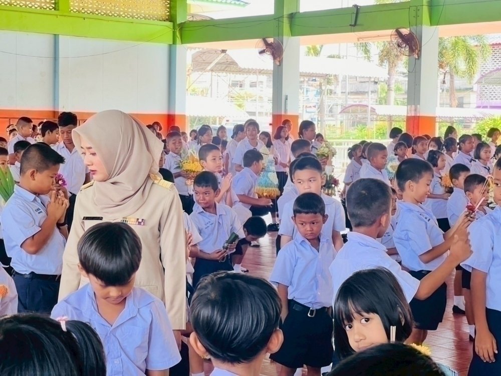 <div style='text-align:center;'><a href='img/article/art_1753069652/image/g/1465d1afc009868482a7a13a8d16db071_1379596082.jpg' target='_blank' style='color:#FFF !important;' download><b>ดาวน์โหลดรูปภาพ</b> <span style='font-size:12px;'>(1,000 x 751 px)</span></a></div>