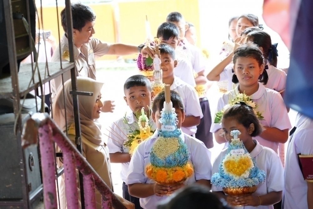 <div style='text-align:center;'><a href='img/article/art_1753069652/image/g/d0c12882a2719f3dc8bb8347ca24a2621_2469287988.jpg' target='_blank' style='color:#FFF !important;' download><b>ดาวน์โหลดรูปภาพ</b> <span style='font-size:12px;'>(1,000 x 669 px)</span></a></div>