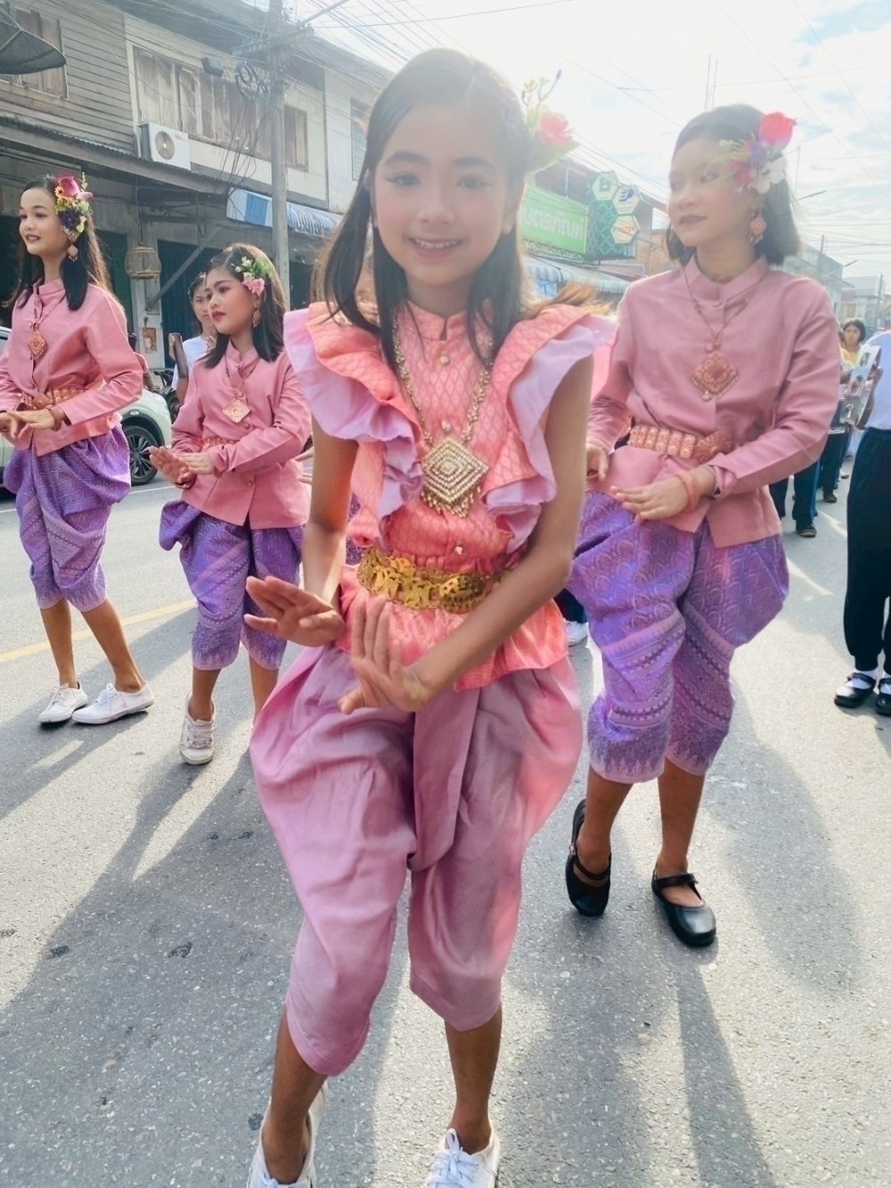 <div style='text-align:center;'><a href='img/article/art_1753070560/image/g/f0e47f002e06fd668b942efb8e1260841_754947780.jpg' target='_blank' style='color:#FFF !important;' download><b>ดาวน์โหลดรูปภาพ</b> <span style='font-size:12px;'>(1,000 x 1,334 px)</span></a></div>