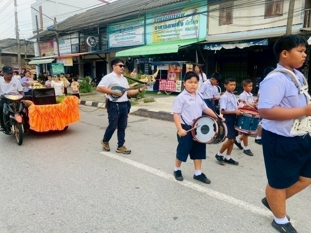 <div style='text-align:center;'><a href='img/article/art_1753071081/image/g/150062d8111a5e1615601c112904326d1_2738085819.jpg' target='_blank' style='color:#FFF !important;' download><b>ดาวน์โหลดรูปภาพ</b> <span style='font-size:12px;'>(1,000 x 751 px)</span></a></div>